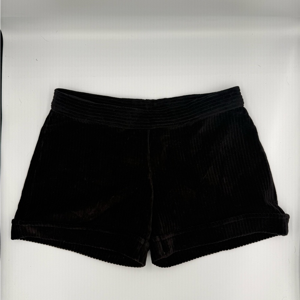HUE Black Mid Rise Women's Textured Shorts